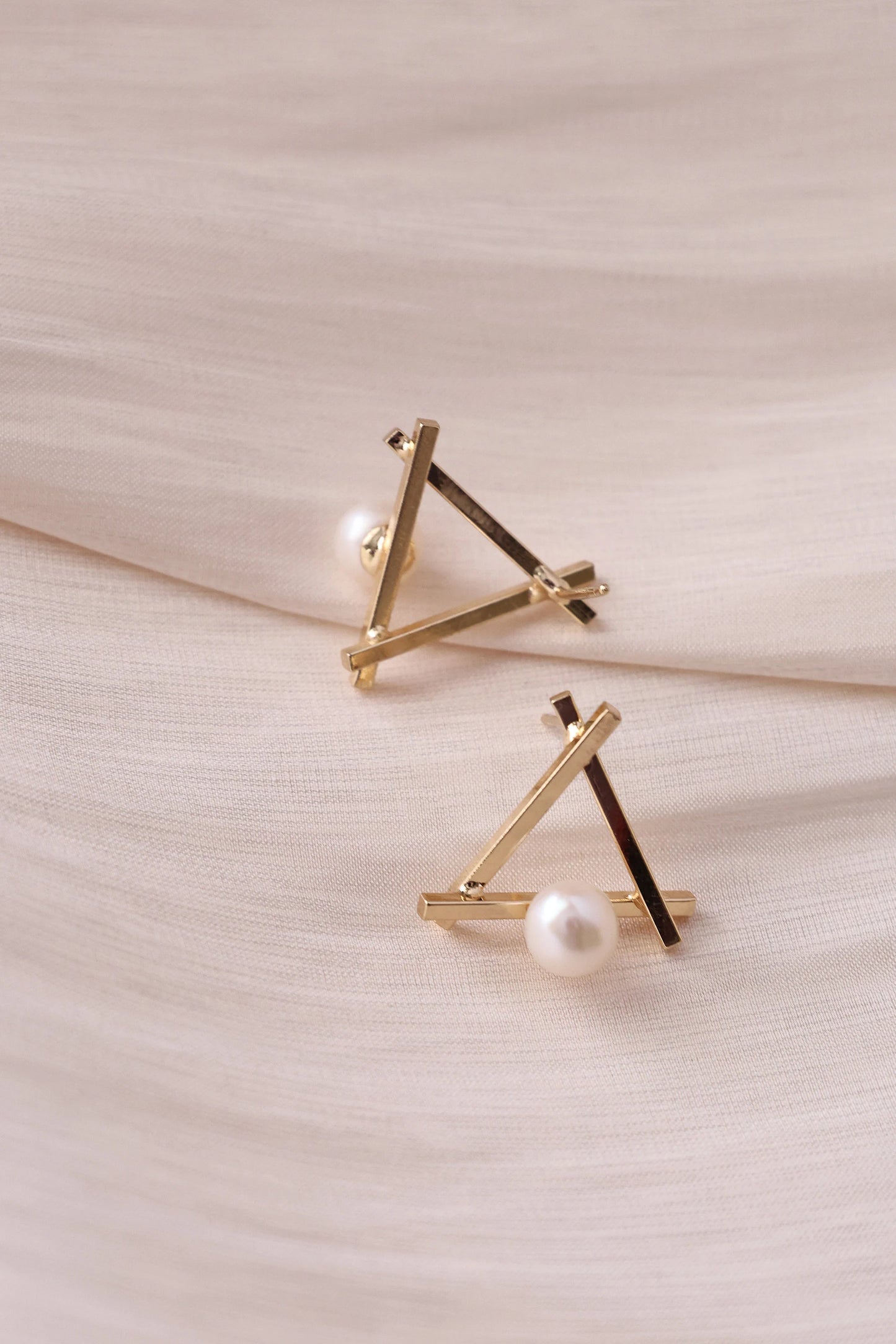 Handmade triangle pearl studs earrings, Bridal Earrings, Freshwater