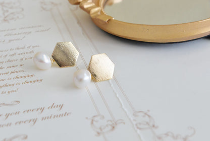 Handmade freshwater pearl Earrings/Natural Baroque Pearl Earrings/14K