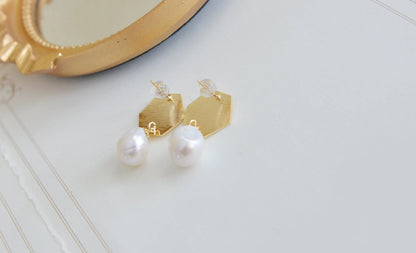 Handmade freshwater pearl Earrings/Natural Baroque Pearl Earrings/14K