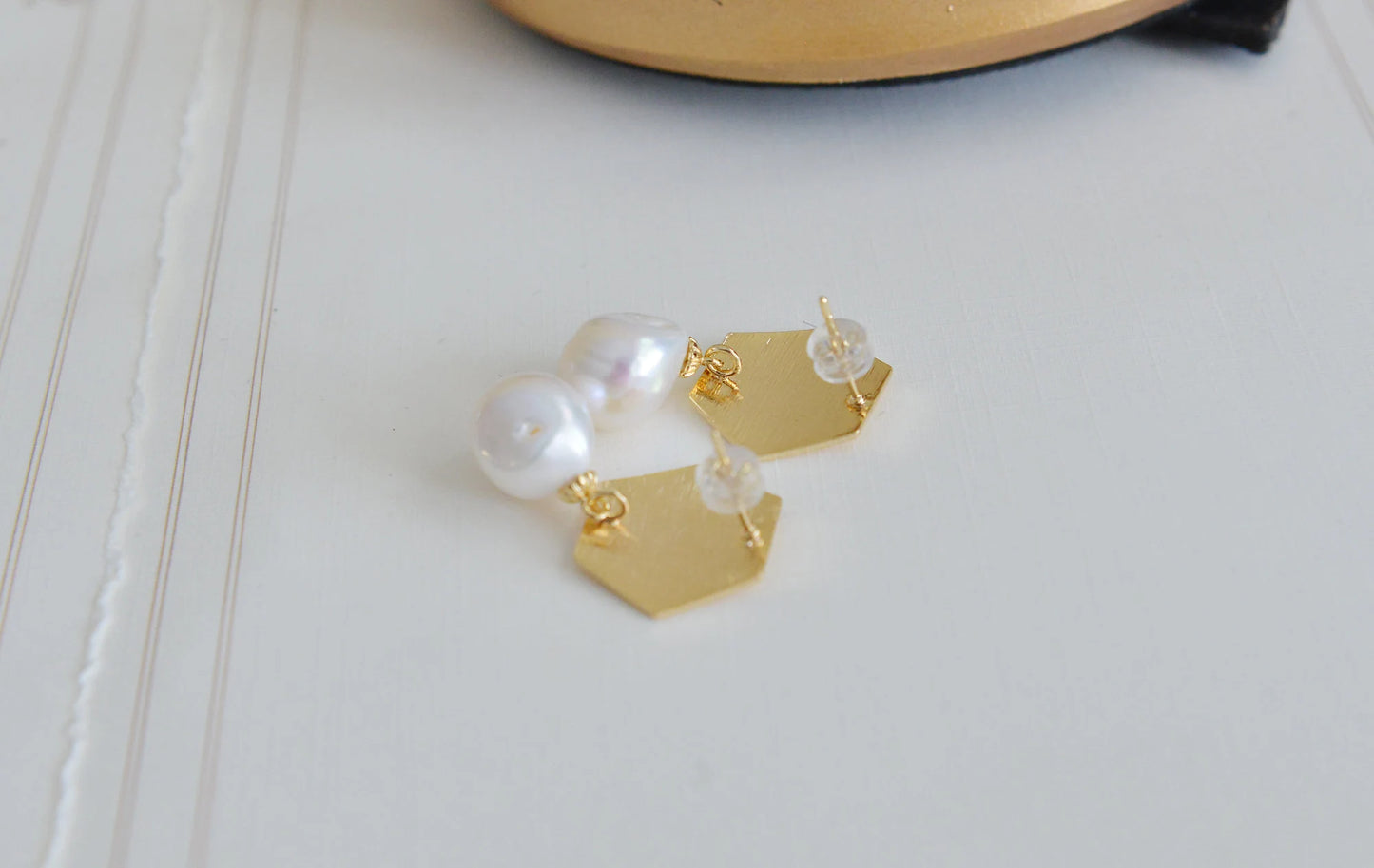 Handmade freshwater pearl Earrings/Natural Baroque Pearl Earrings/14K