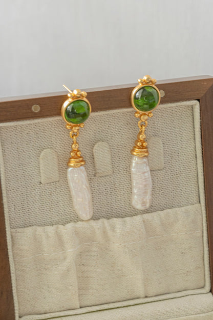 Handmade genuine baroque pearls earring/ Timeless Elegance - Crafted