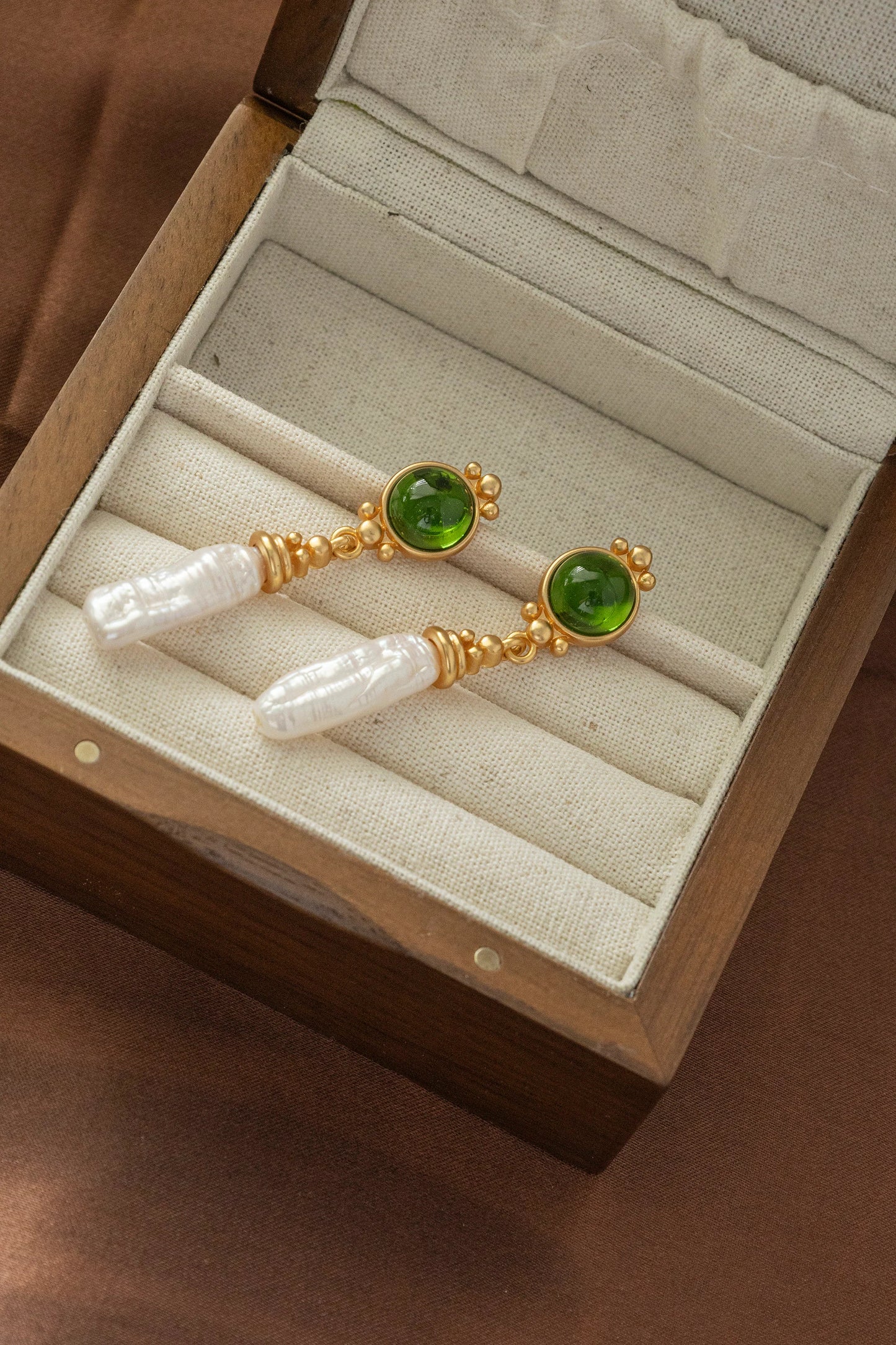 Handmade genuine baroque pearls earring/ Timeless Elegance - Crafted