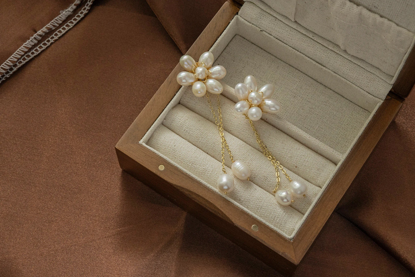 Handmade geniune pearl earrings / blooming flower pearl earrings