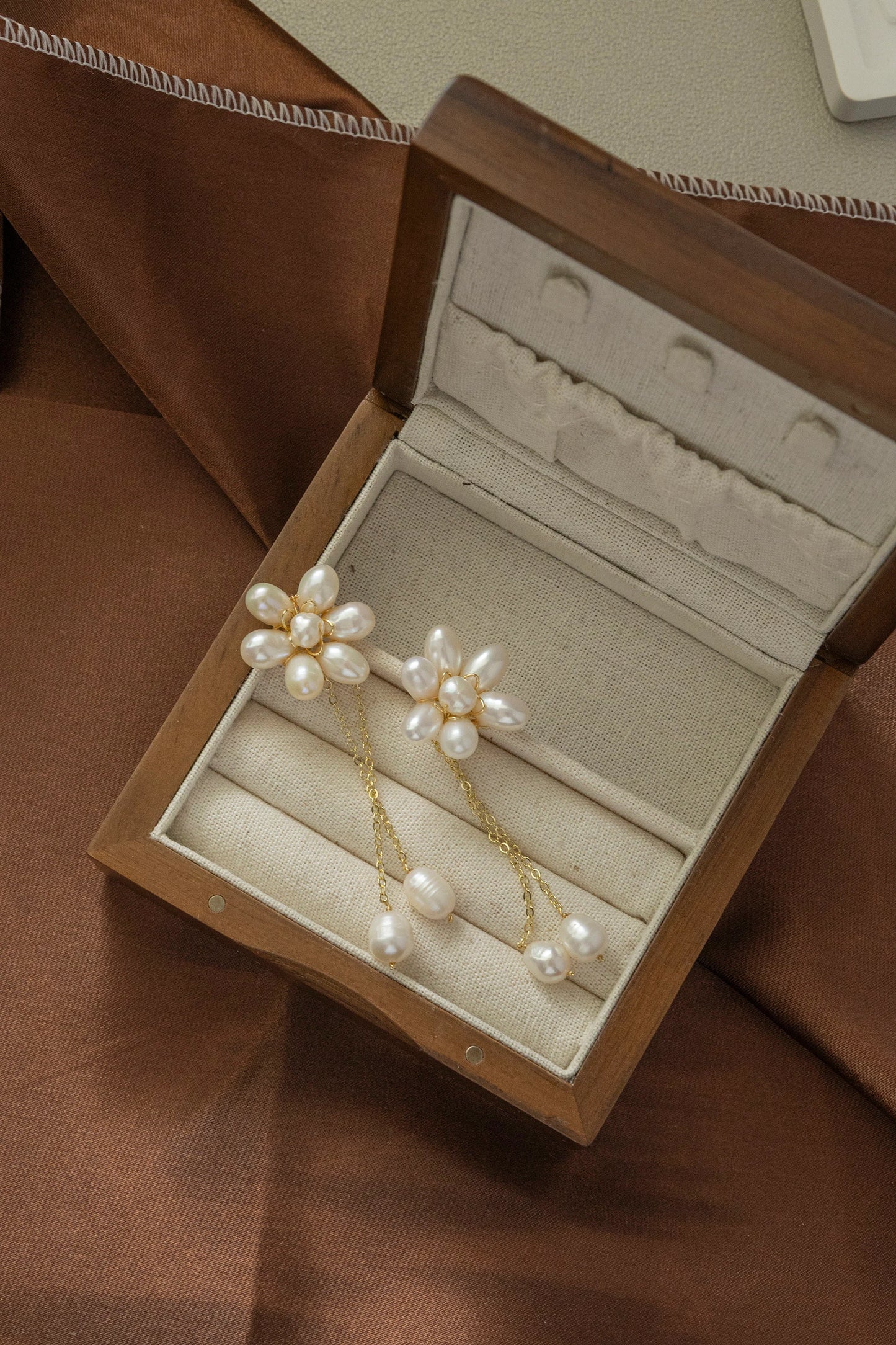 Handmade geniune pearl earrings / blooming flower pearl earrings