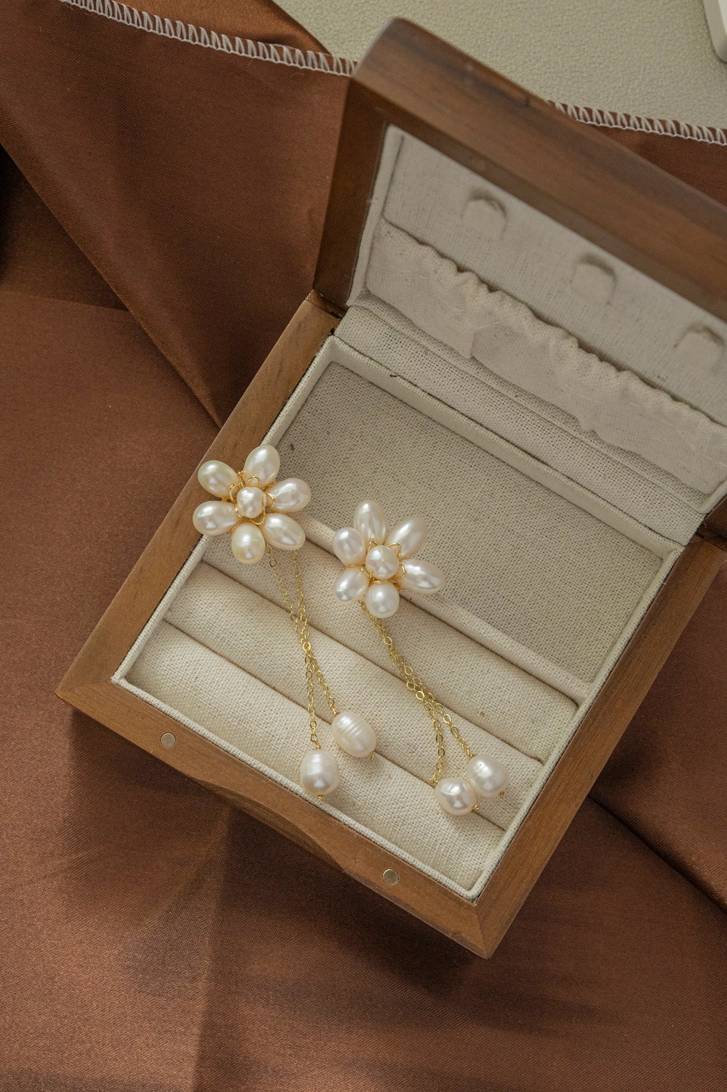 Handmade geniune pearl earrings / blooming flower pearl earrings
