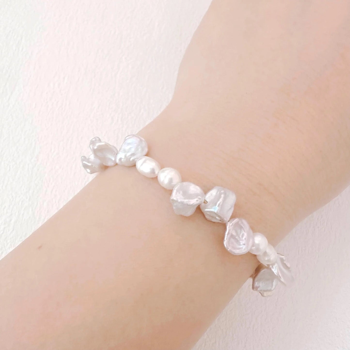 Dainty Baroque Pearl Bracelet - Crafted with Brass