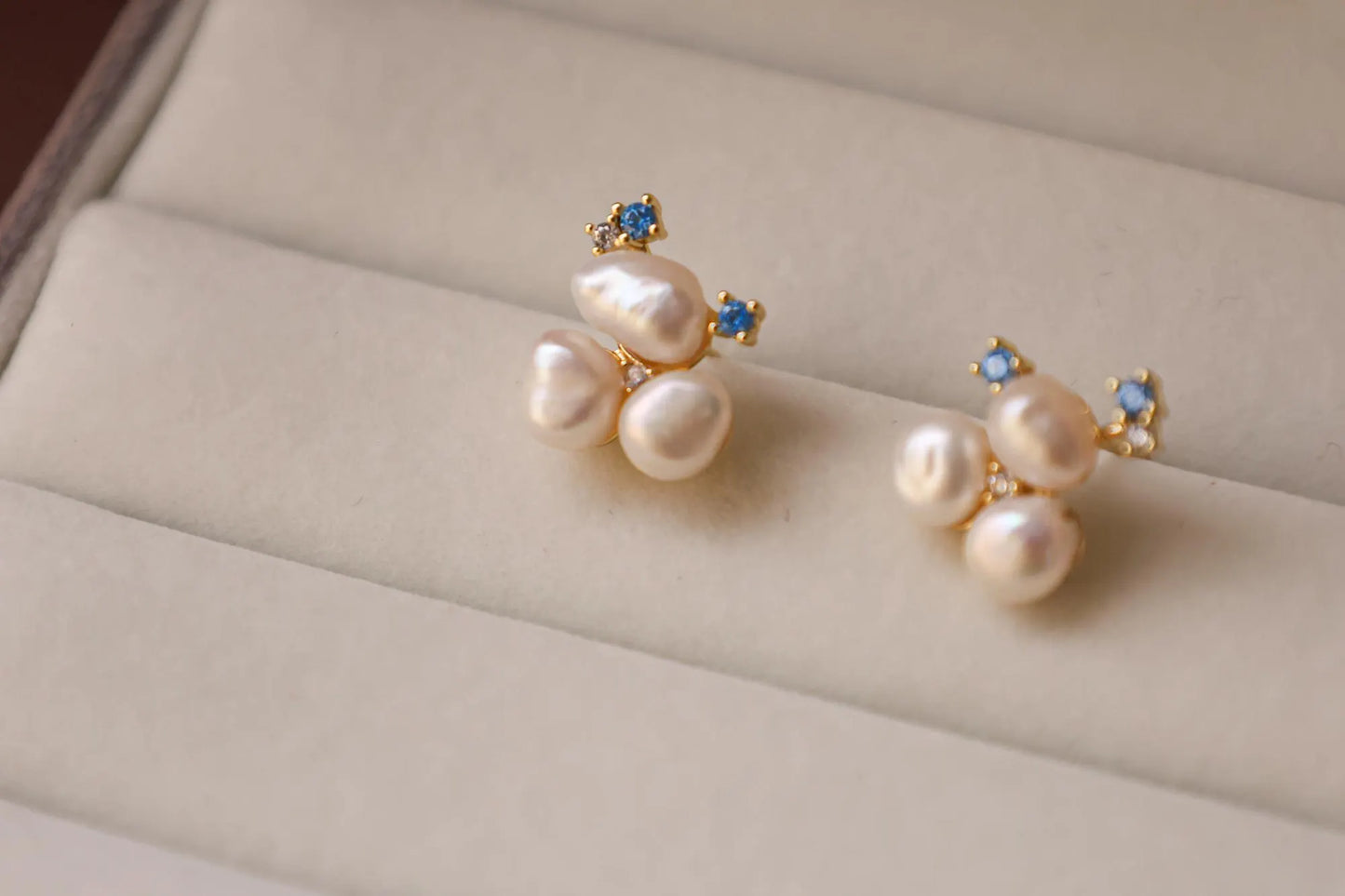 Minimalist Brass Pearl Stud Earrings - Crafted with freshwater pearl,