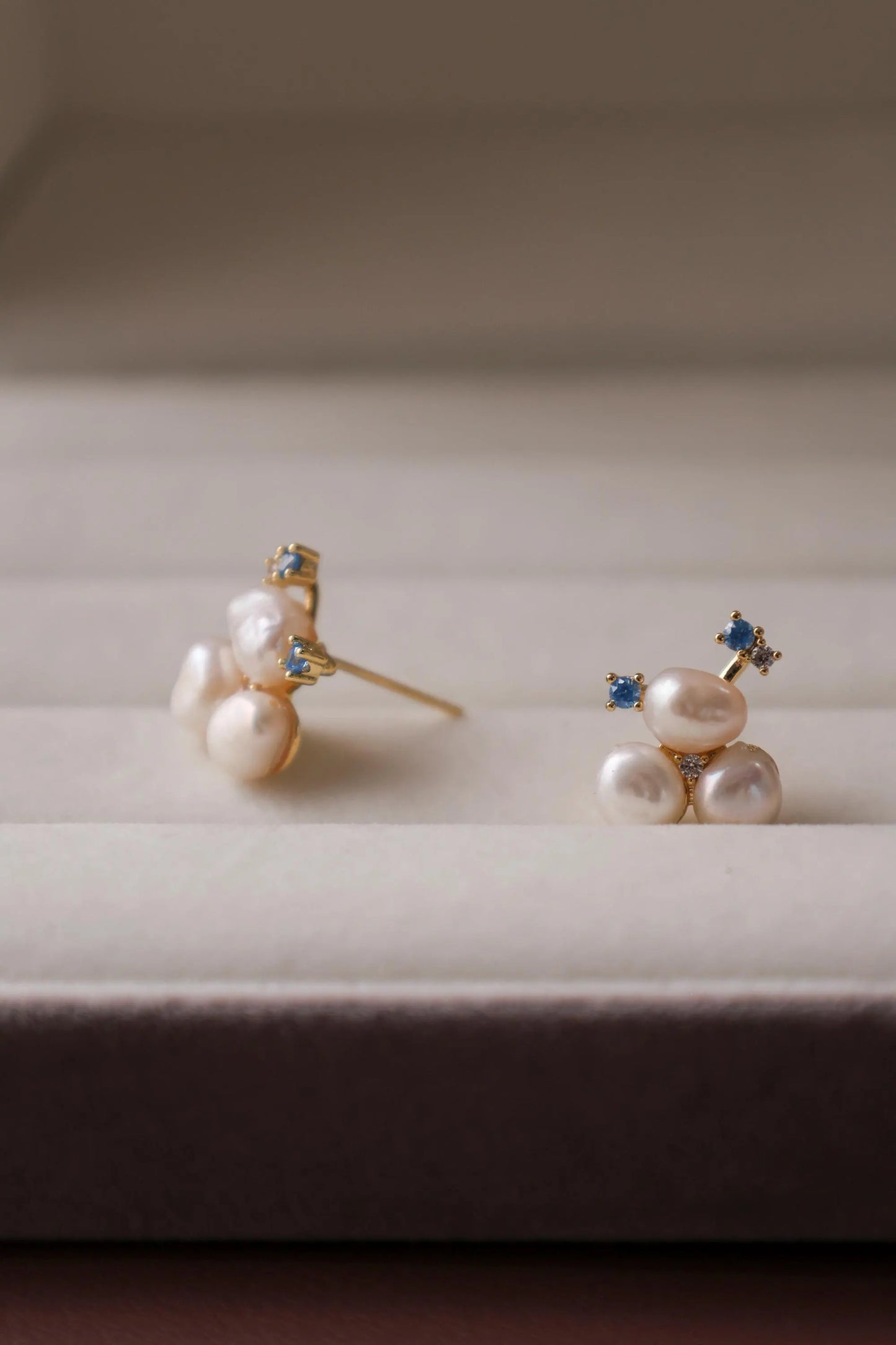 Minimalist Brass Pearl Stud Earrings - Crafted with freshwater pearl,