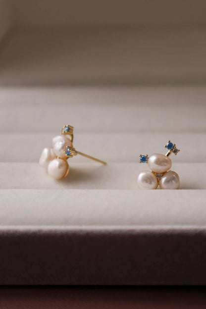 Minimalist Brass Pearl Stud Earrings - Crafted with freshwater pearl,