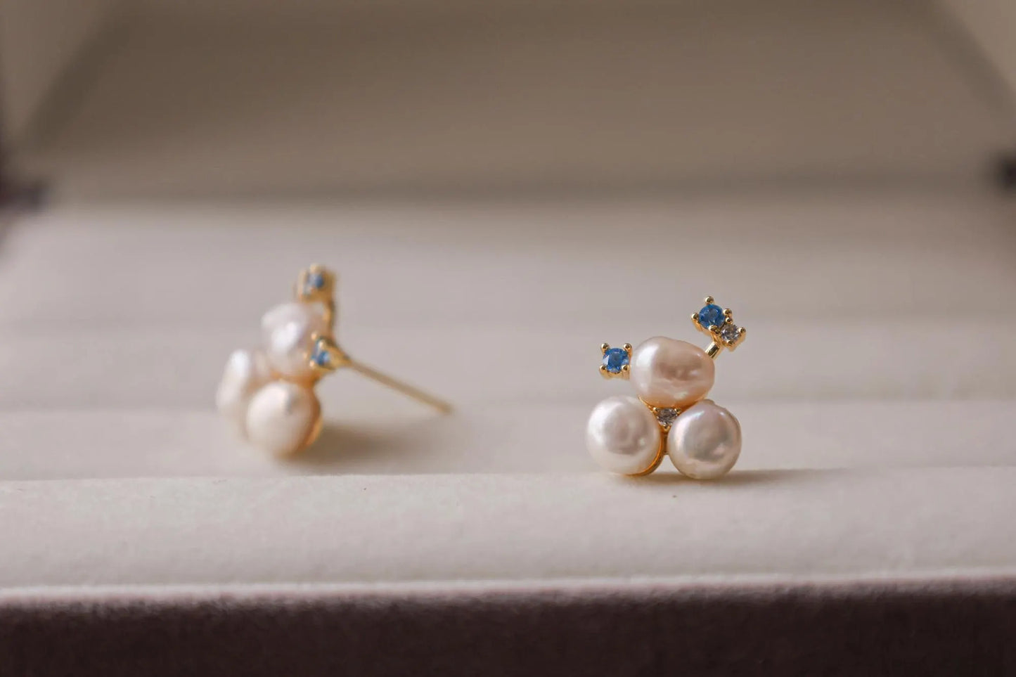 Minimalist Brass Pearl Stud Earrings - Crafted with freshwater pearl,