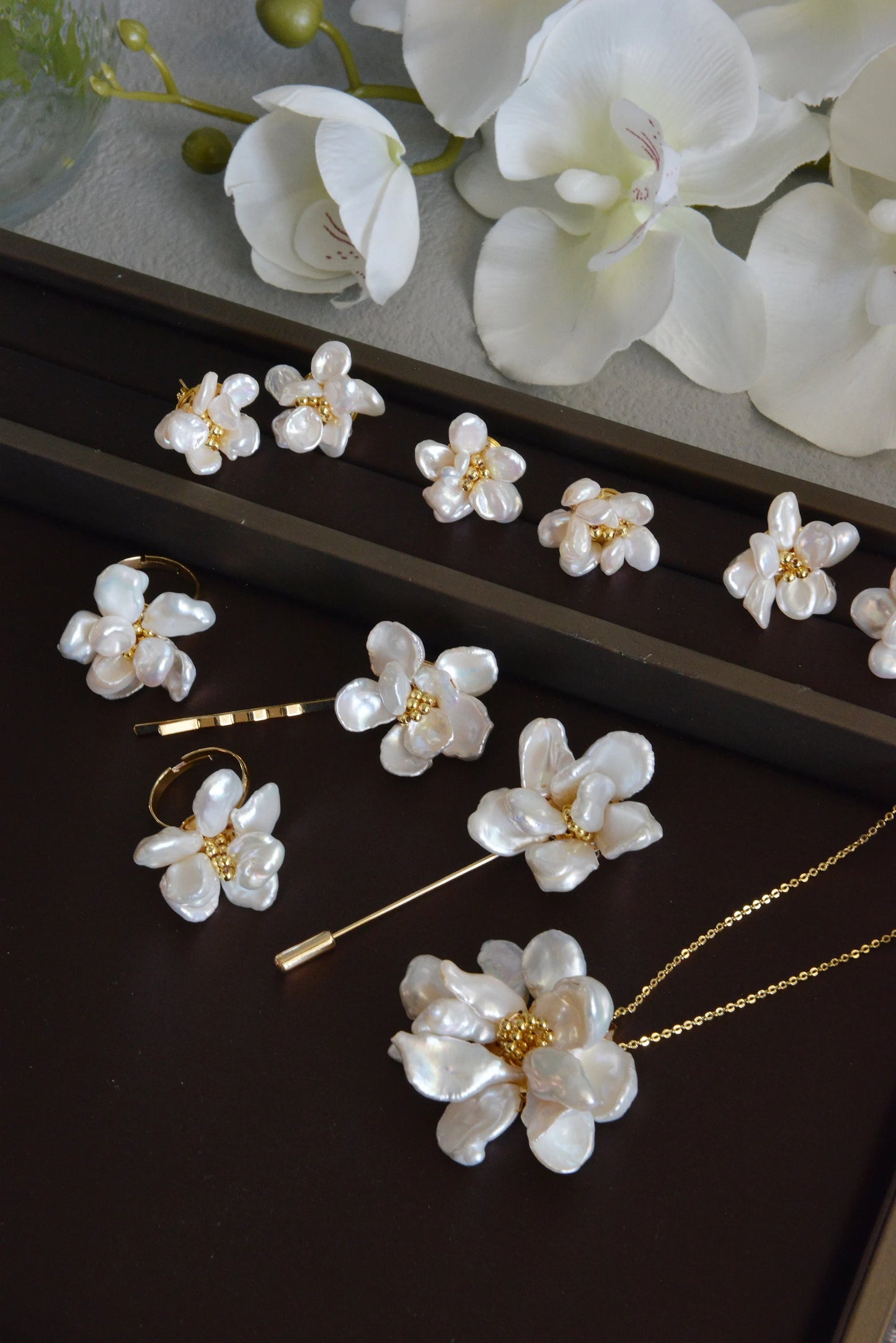 Handmade Baroque Pearl Flower Necklace - Crafted with Brass