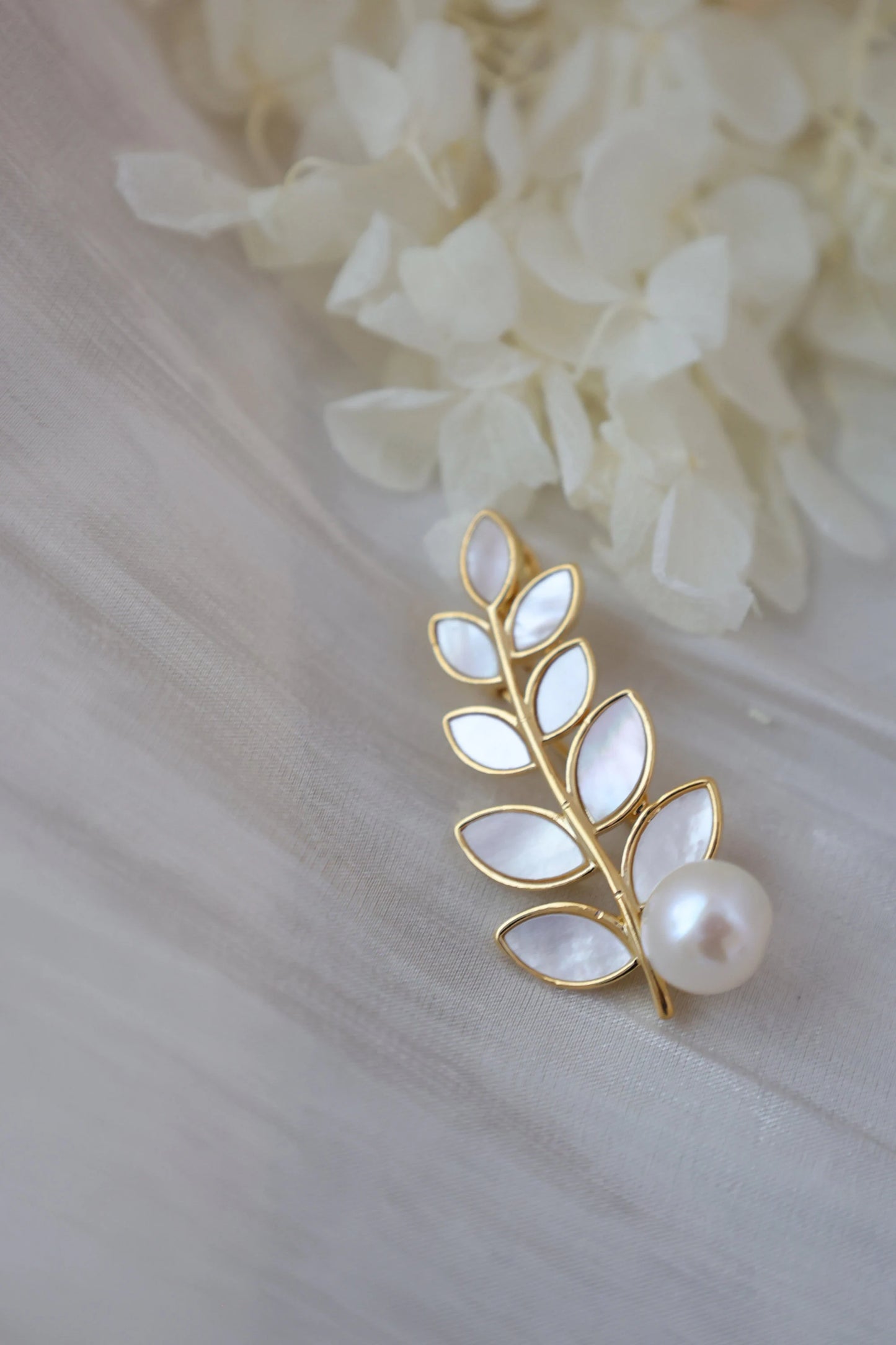 Leaf Pearl Brooch - Crafted with Pearl