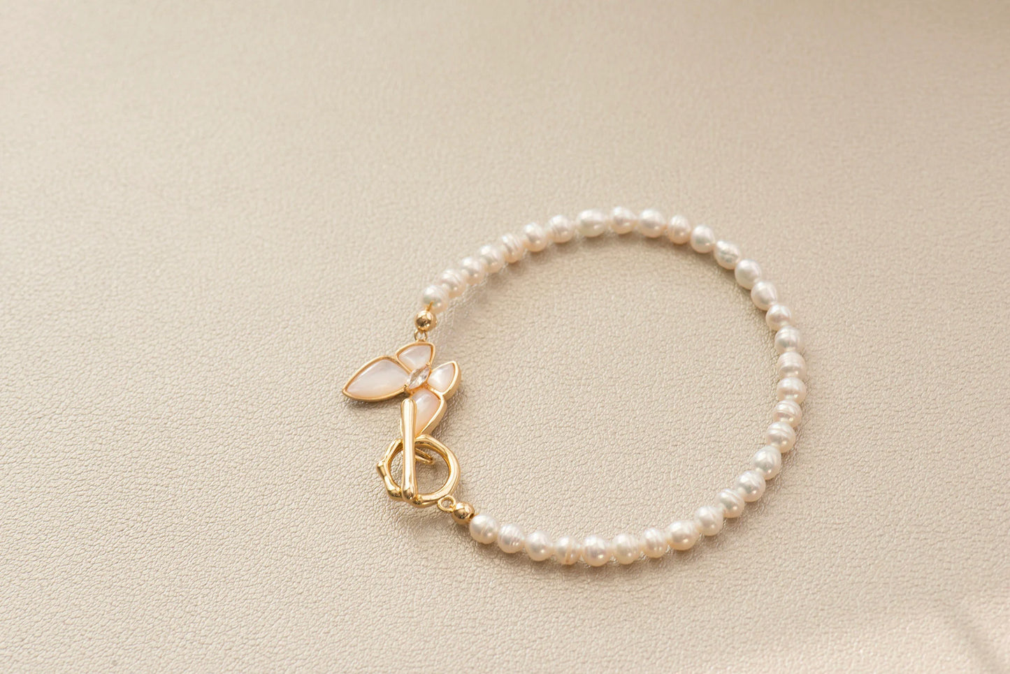 Handmade Pearl Bracelet - Crafted with Copper