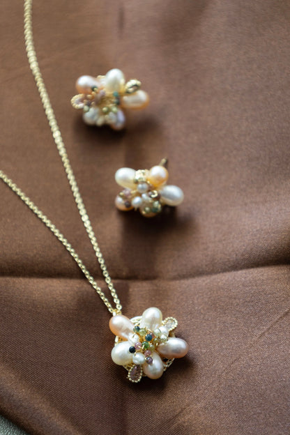 Handmade Pearl Flower Jewelry Set - Crafted with natural pearl,