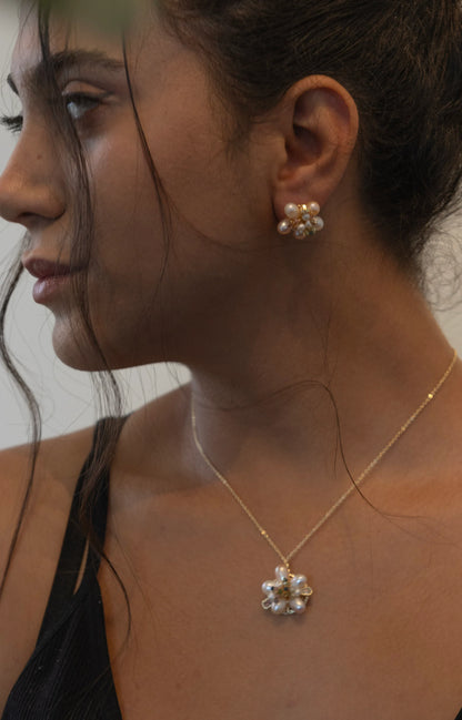 Handmade Pearl Flower Jewelry Set - Crafted with natural pearl,