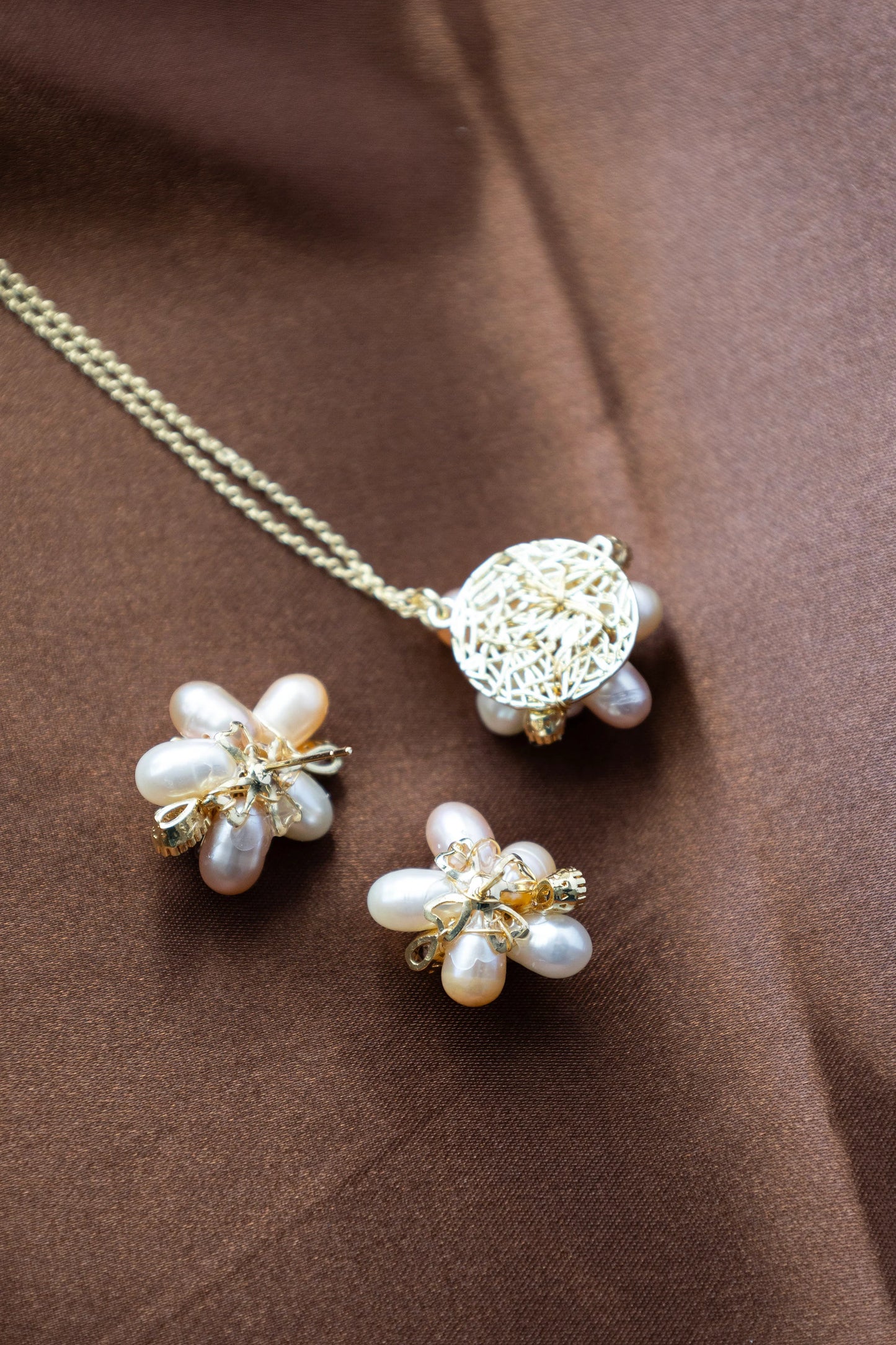 Handmade Pearl Flower Jewelry Set - Crafted with natural pearl,