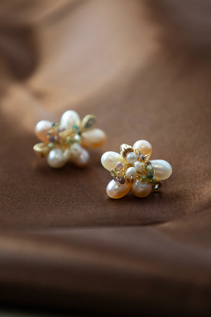 Handmade Pearl Flower Jewelry Set - Crafted with natural pearl,
