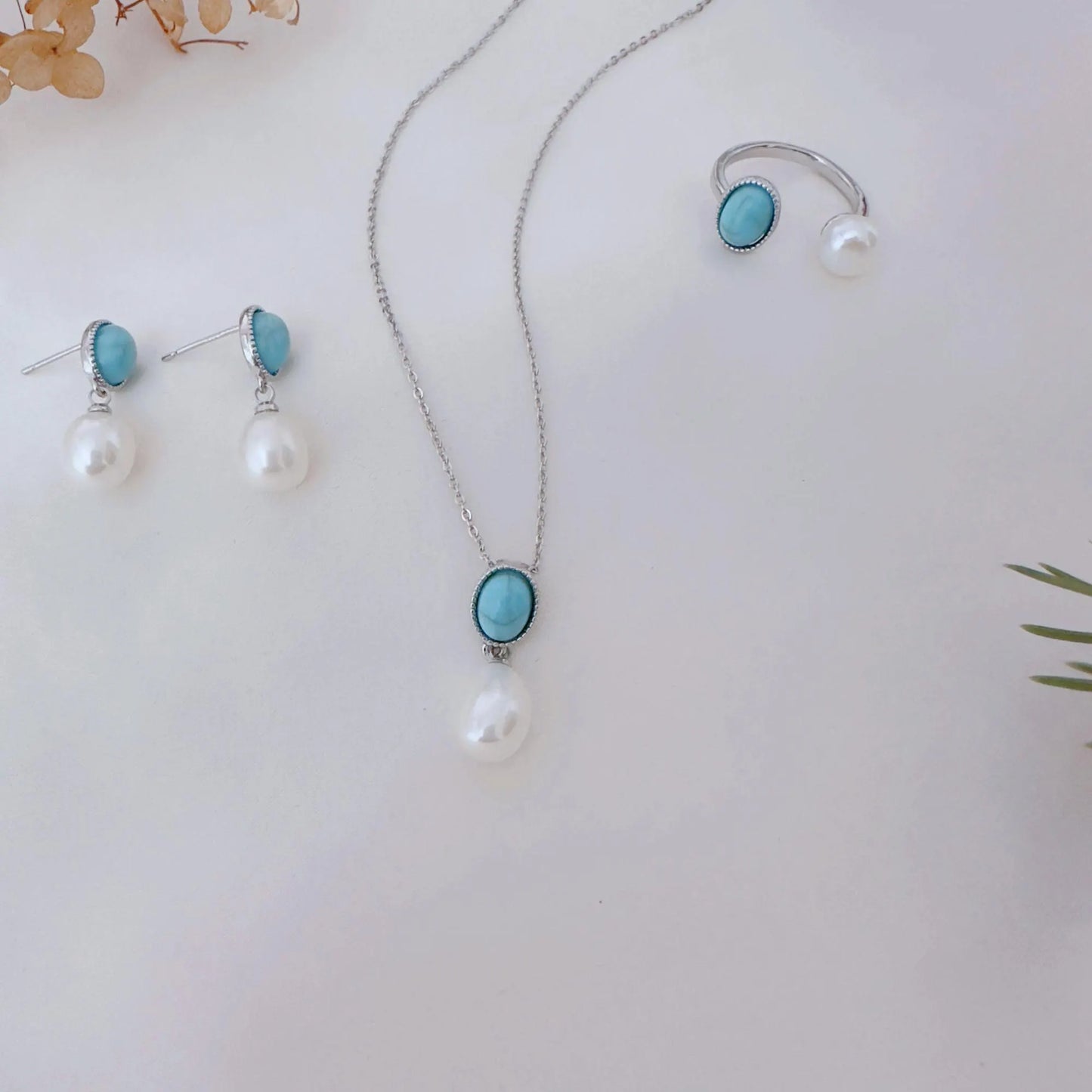 Vintage Turquoise & Pearl Jewelry Gift Set - Crafted with Brass