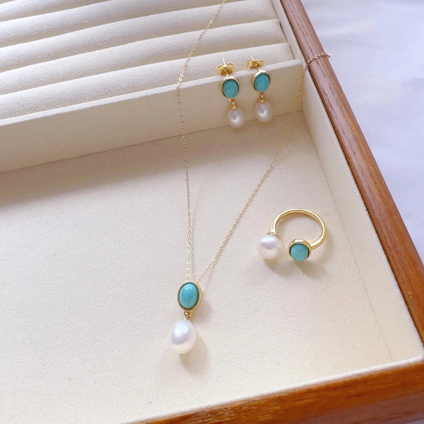 Vintage Turquoise & Pearl Jewelry Gift Set - Crafted with Brass