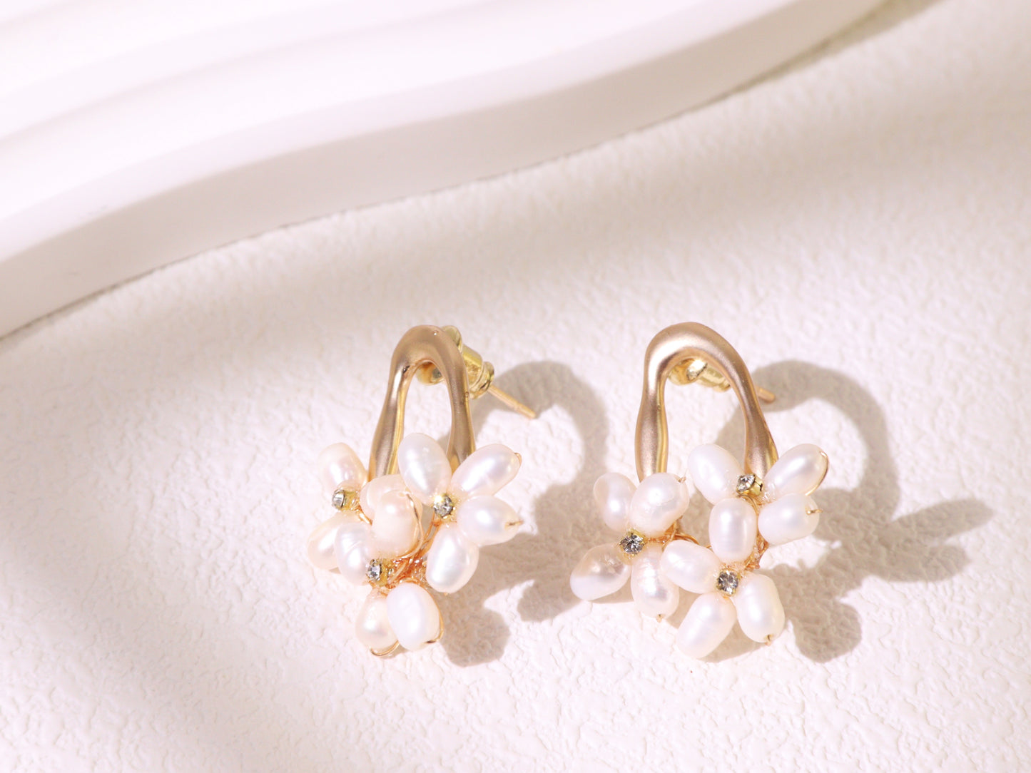 Vintage Pearl Flower Stud Earrings – Gold Plated Bridal Wedding Jewelry