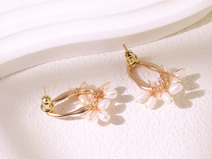 Vintage Pearl Flower Stud Earrings – Gold Plated Bridal Wedding Jewelry