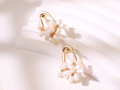 Vintage Pearl Flower Stud Earrings – Gold Plated Bridal Wedding Jewelry