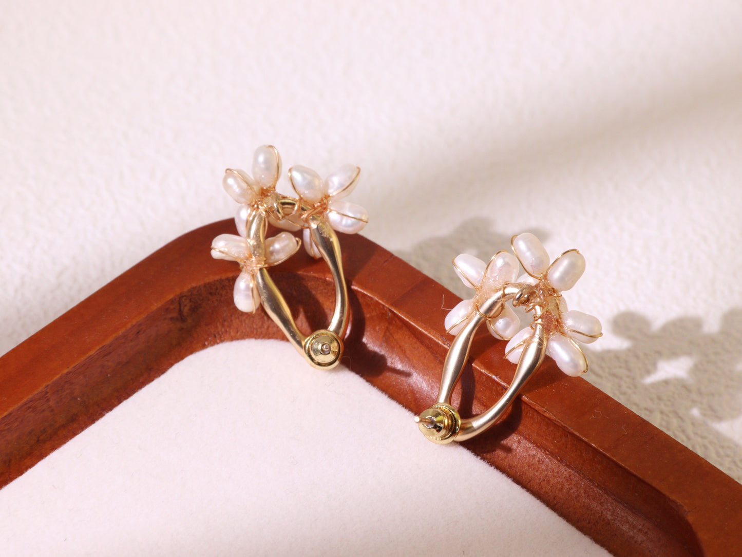 Vintage Pearl Flower Stud Earrings – Gold Plated Bridal Wedding Jewelry