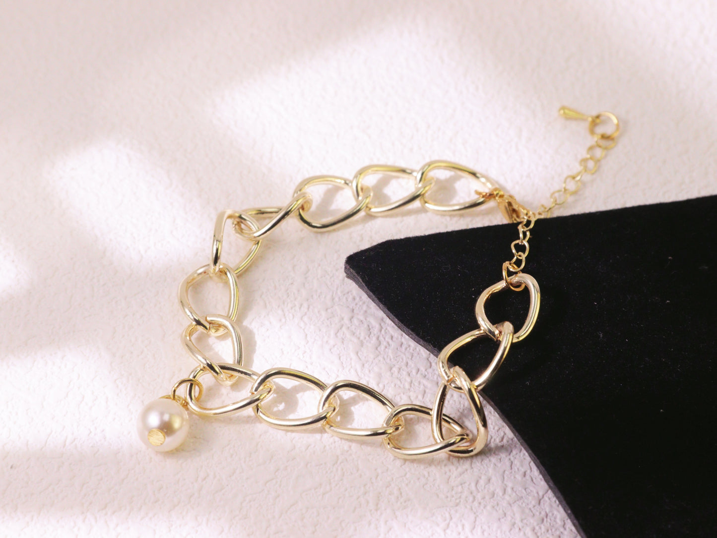 Chunky Chain Pearl Pendant Bracelet