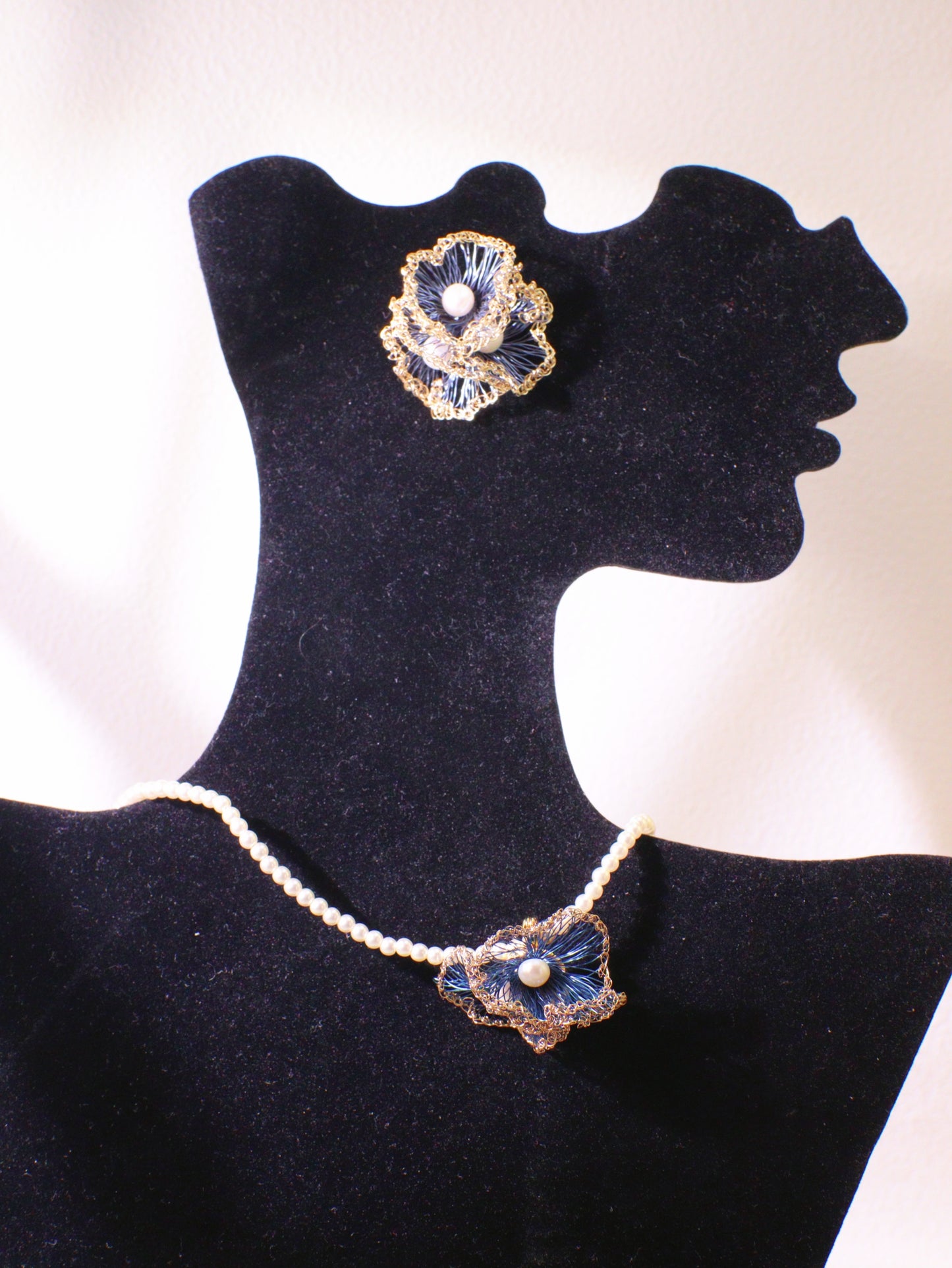 Blue Pansy Flower Pearl Jewelry Set – Detachable Necklace & Matching Studs