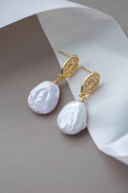 Handmade  Teardrop freshwater pearl  drop Earring/Exquisite