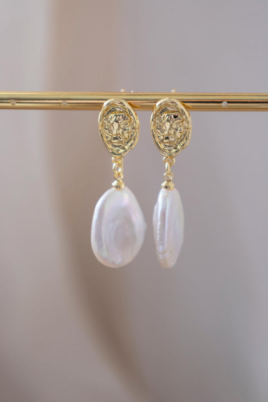 Handmade  Teardrop freshwater pearl  drop Earring/Exquisite