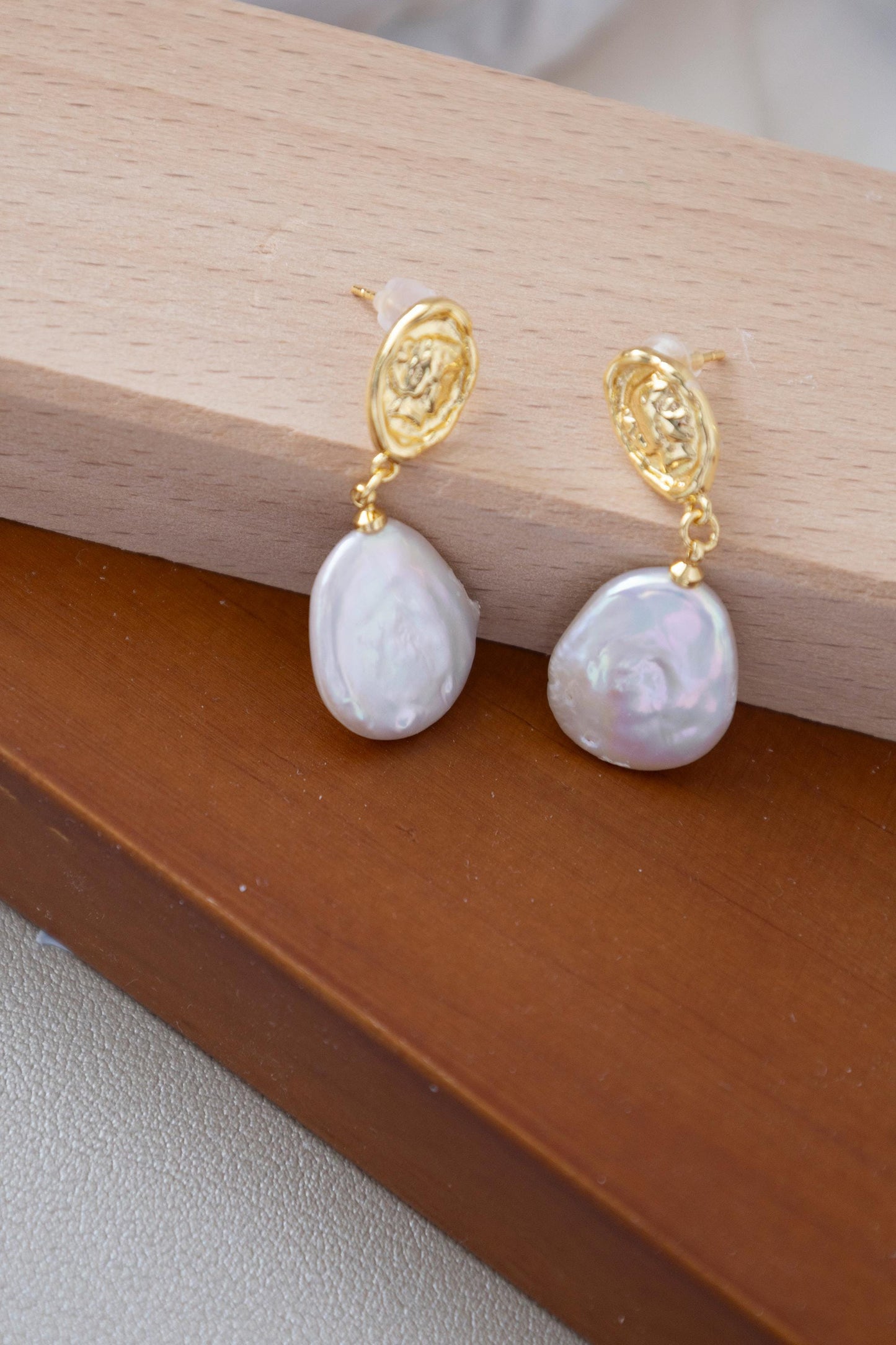 Handmade  Teardrop freshwater pearl  drop Earring/Exquisite