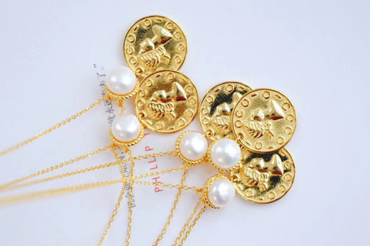 Queenhead & Pearl Coin Necklace with Gold Plated Sterling Silver 925