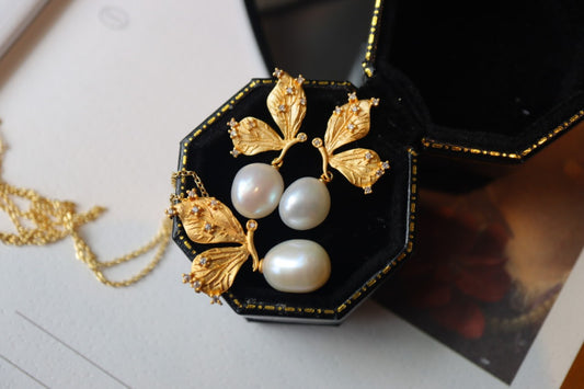 Baroque Butterfly Shape Gold Planted Sterling Silver Earings with Pearl