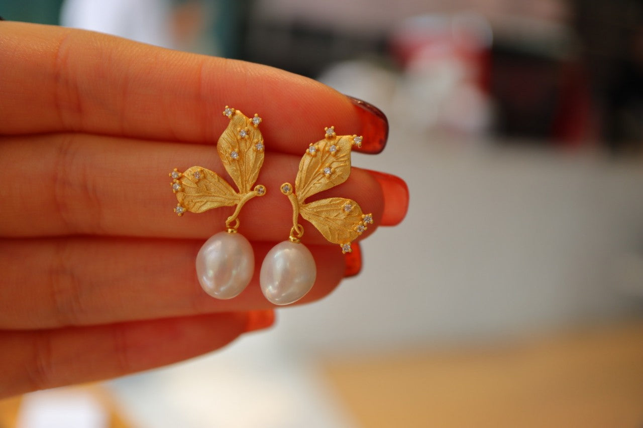 Baroque Butterfly Shape Gold Planted Sterling Silver Earings with Pearl