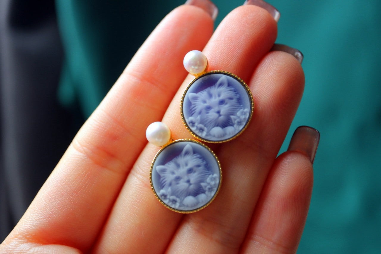Cameo Pendant Cat Earrings / Necklace