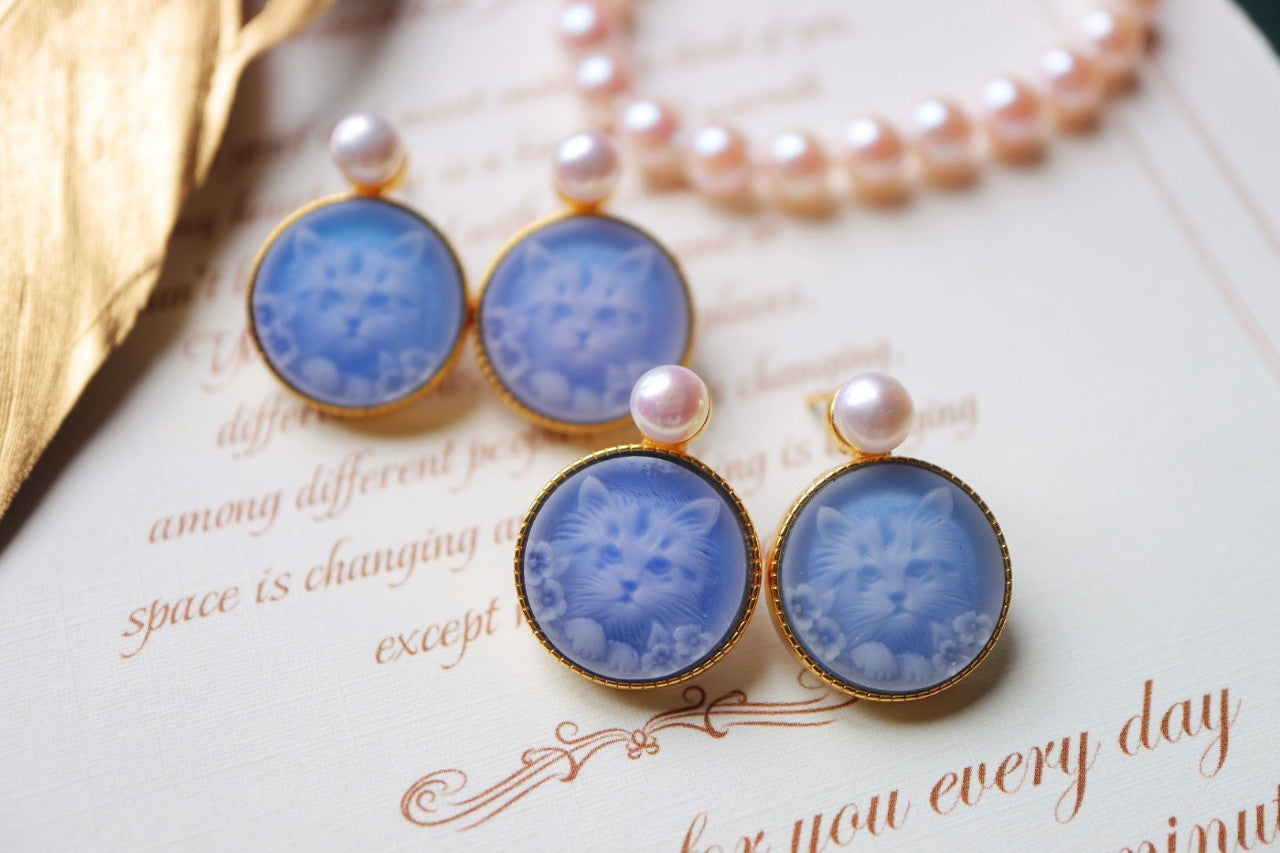 Cameo Pendant Cat Earrings / Necklace