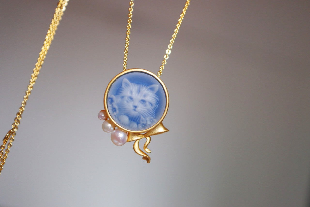 Cameo Pendant Cat Earrings / Necklace