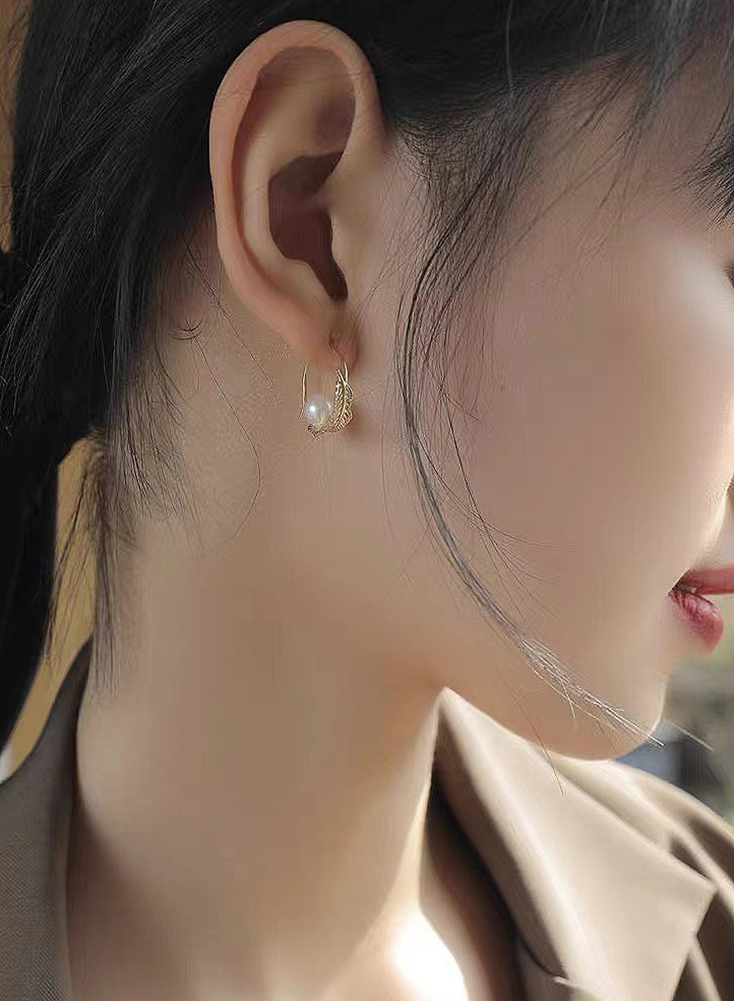 Genuine Pearl Earrings/Dainty Natural Pearls Earrings/White Pearl Earrings/gold feather hoop earring/