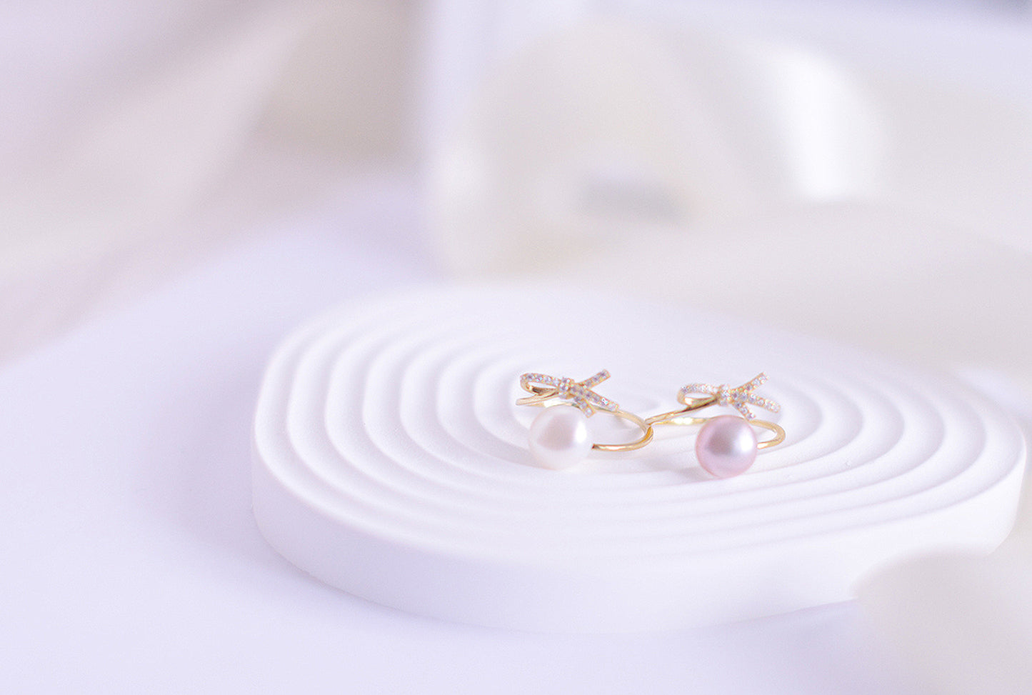 Handmade freshwater Pearl Ring/Minimalist Pearl Ring/Sterling Silver Ring/AA 8mm pearl/Cute Bow Tie Ring/Elegantly Purple &White Pearl Ring