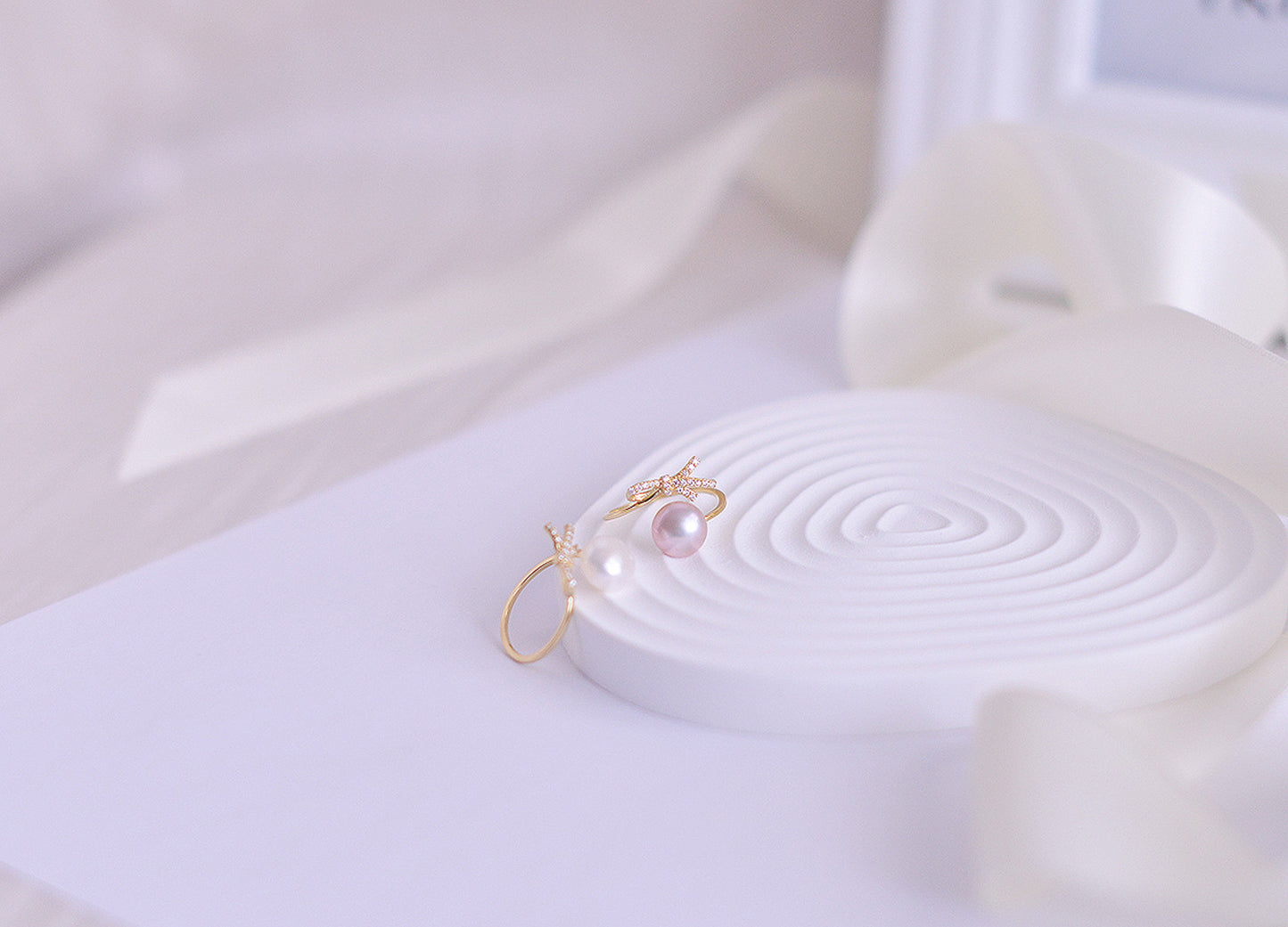 Handmade freshwater Pearl Ring/Minimalist Pearl Ring/Sterling Silver Ring/AA 8mm pearl/Cute Bow Tie Ring/Elegantly Purple &White Pearl Ring