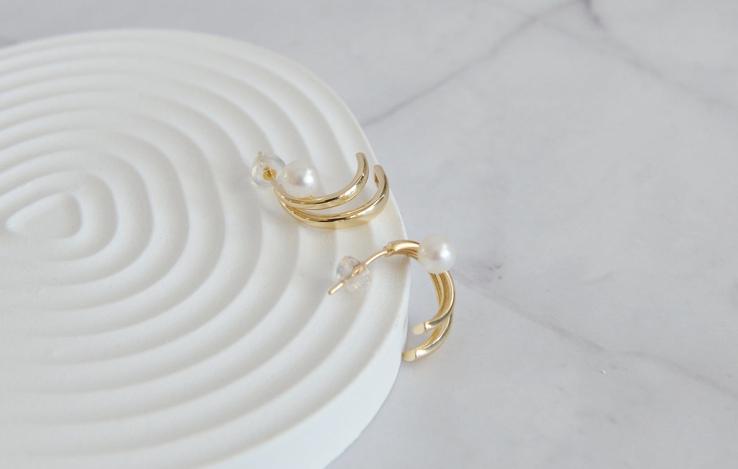 Genuine Pearl Earrings/Sterling Silver Earrings/Dainty Natural Pearls Earrings/White Pearl Earrings//Minimalist Gold Ear Studs