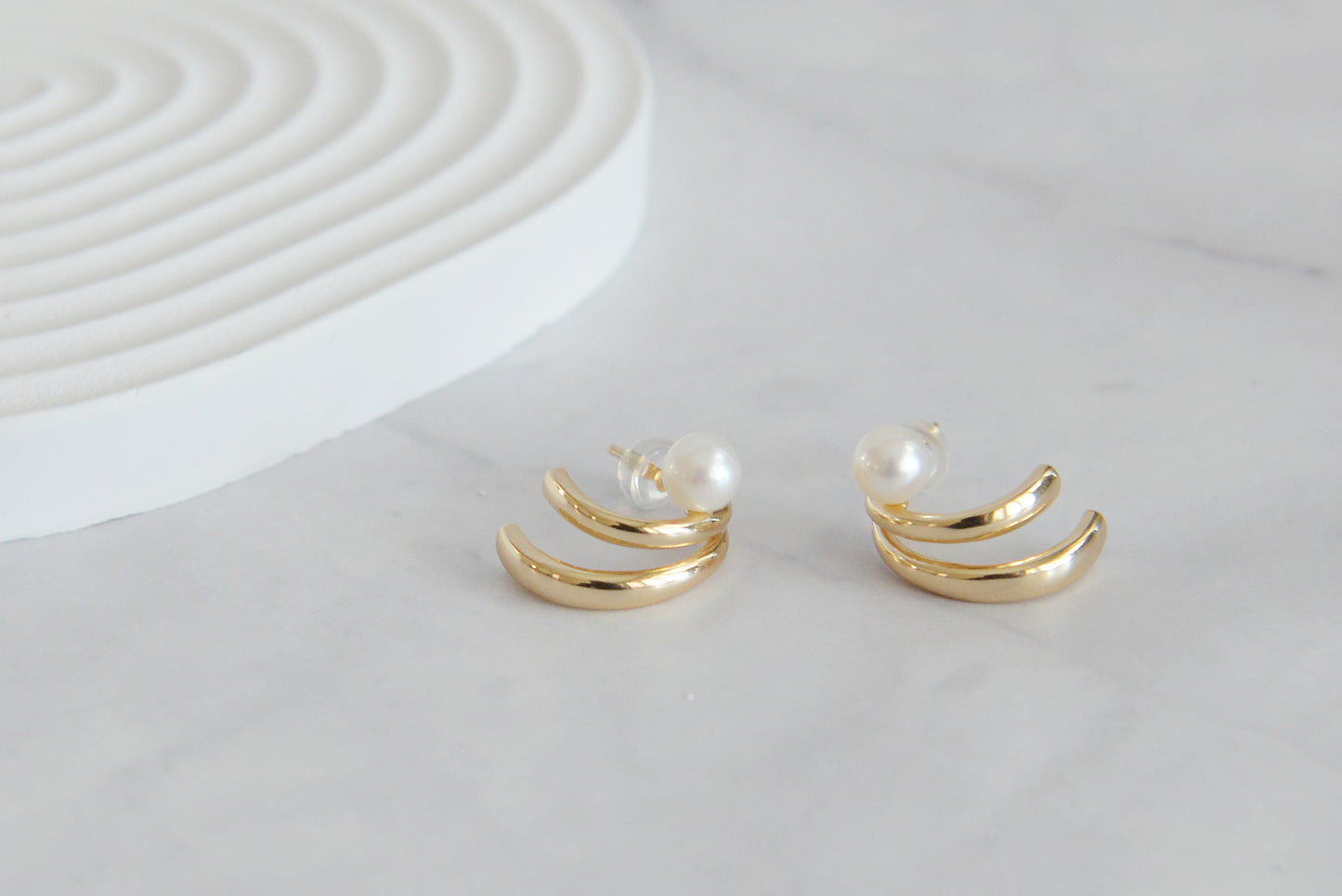 Genuine Pearl Earrings/Sterling Silver Earrings/Dainty Natural Pearls Earrings/White Pearl Earrings//Minimalist Gold Ear Studs