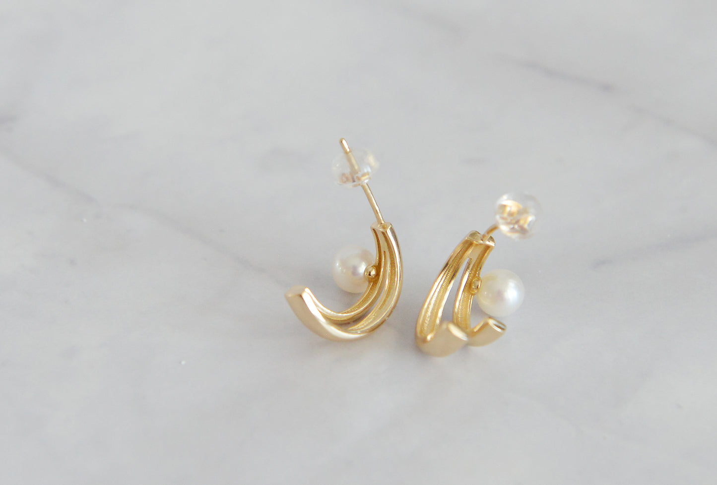 Genuine Pearl Earrings/Sterling Silver Earrings/Dainty Natural Pearls Earrings/White Pearl Earrings//Minimalist Gold Ear Studs
