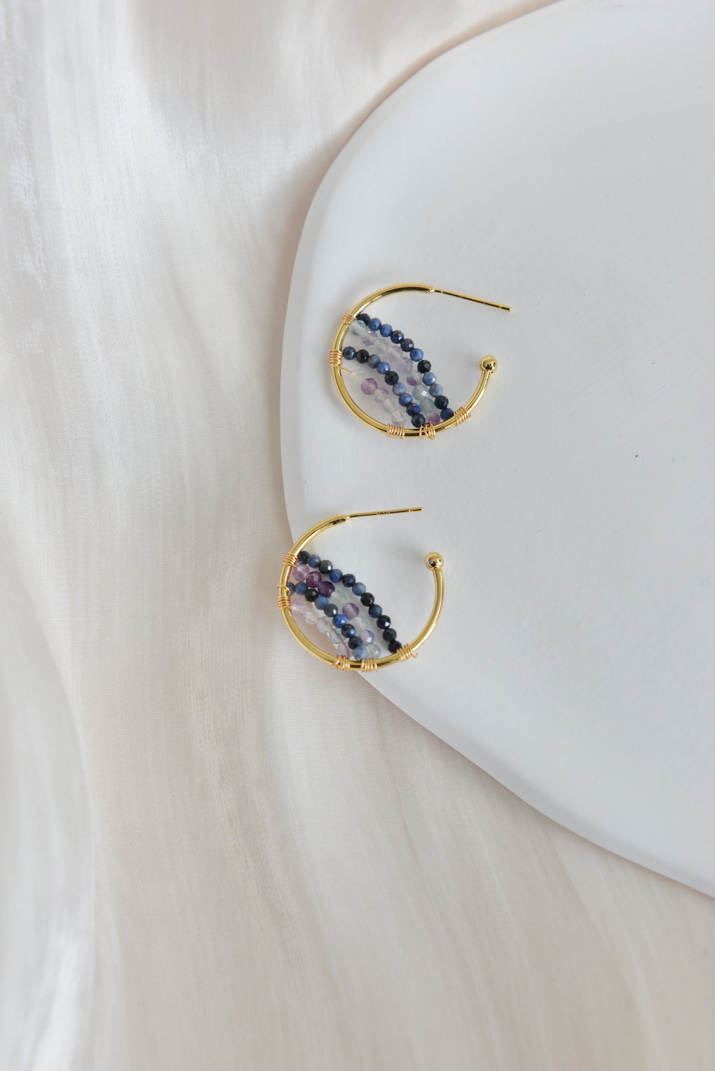 Handmade natural gemstone earring/cordierite +Kyanite hoop earrings