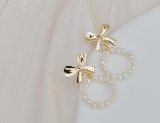 Handmade natural pearl earrings/cute bow pearl drop earrings