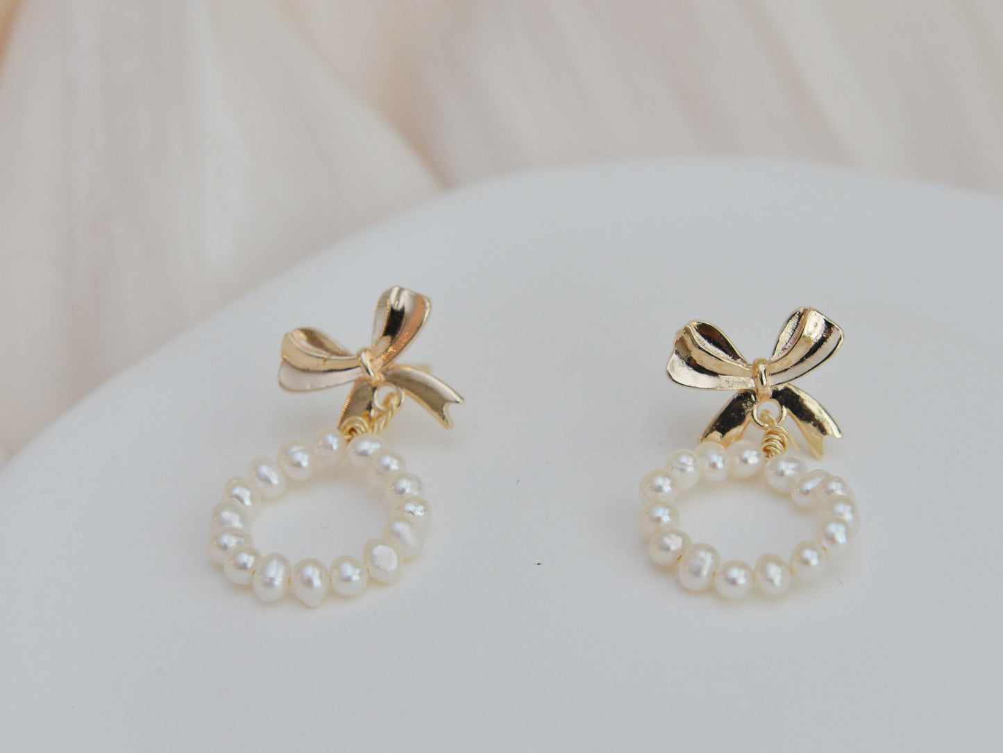 Handmade natural pearl earrings/cute bow pearl drop earrings
