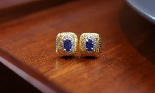 Vintage natural sapphire stud earrings / openwork carved texture earrings