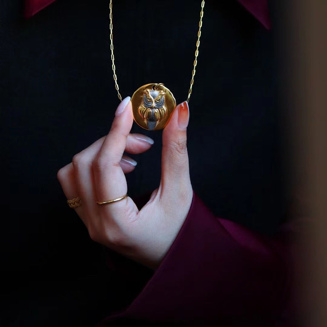 Two ways to wear / front natural lapis lazuli necklace / reverse owl sweater chain