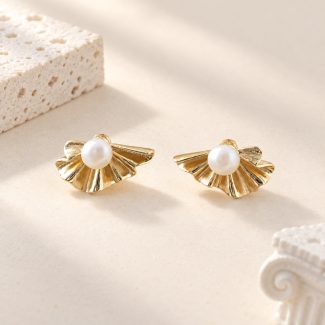 Seashell fan freshwater pearl stud earrings
